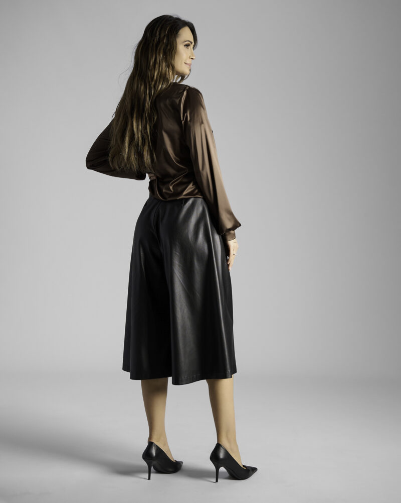 Bluza Petrecută Din Satin Cu Un Design Elegant Și Sofisticat Maro - imagine 2