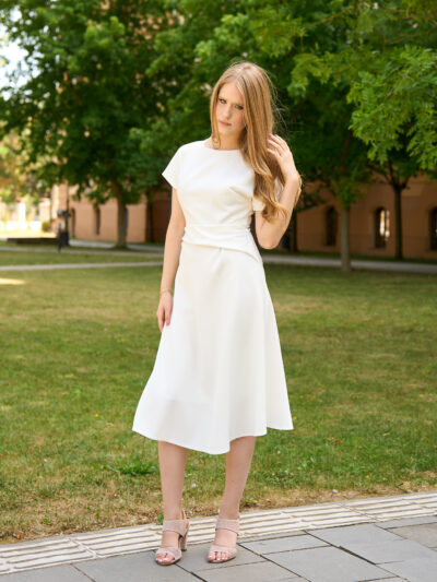Rochie midi Ava cu croi în A din stofă elastică albă