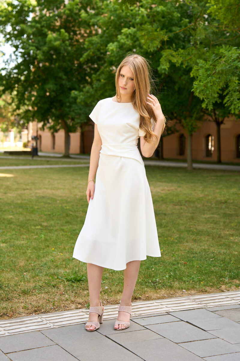 Rochie midi cu croi în A din stofă elastică albă Ava