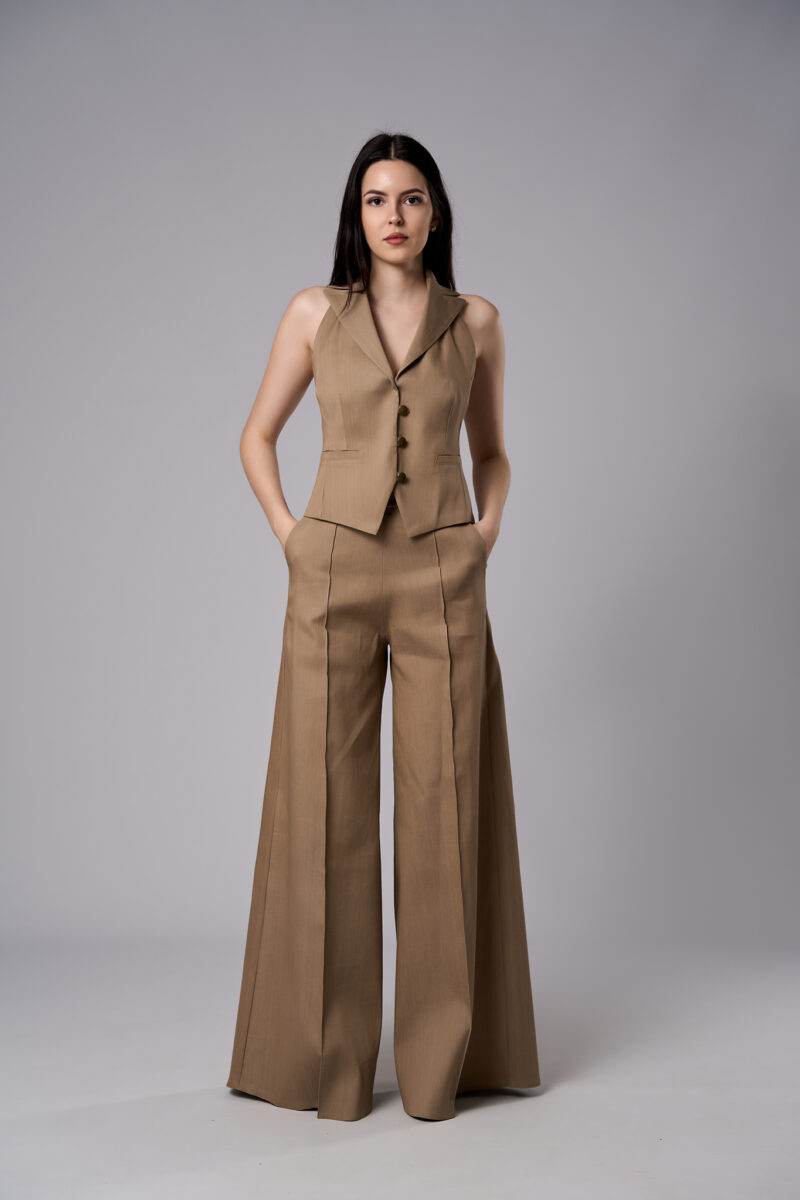 Vestă Alma scurtă din denim cu croi cambrat mocha mousse
