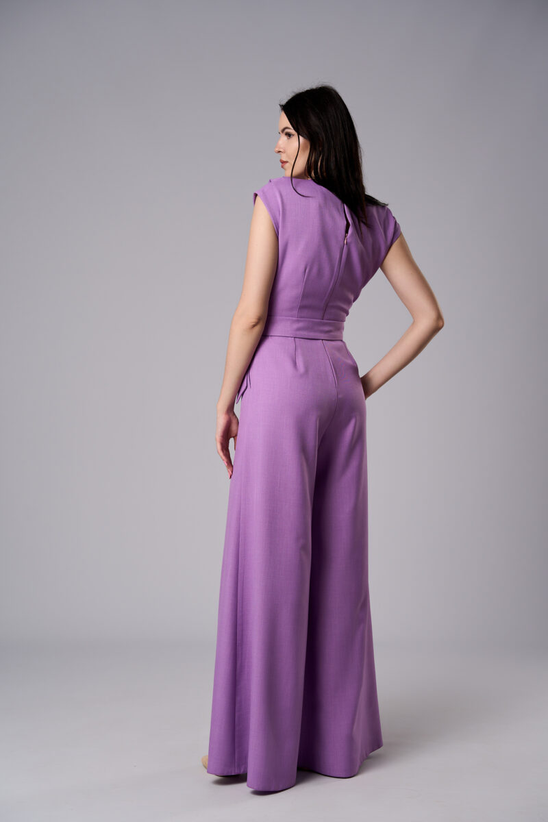 Salopetă Atena elegantă din stofă cu pantaloni evazați mov - imagine 4