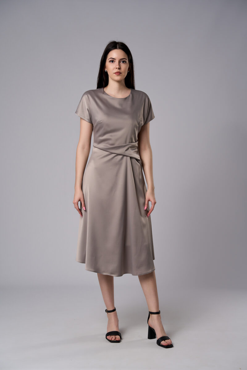 Rochie midi Ava din satin cu croi în A gri