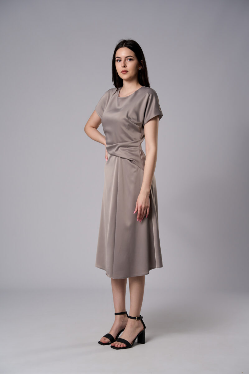 Rochie midi Ava din satin cu croi în A gri - imagine 2