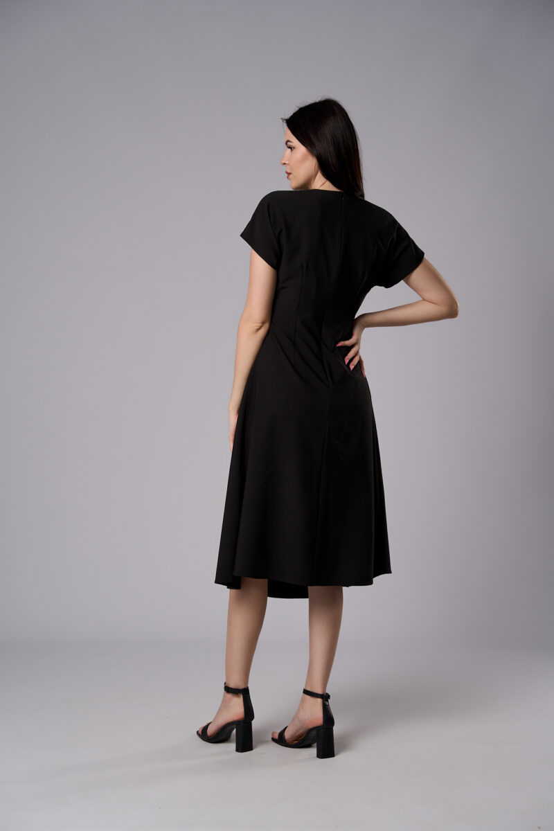 Rochie midi Ava cu croi în A din stofă elastică neagră - imagine 2