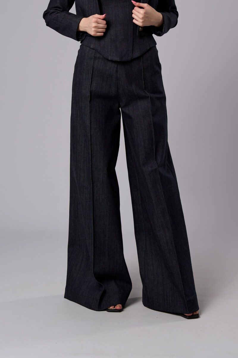 Pantaloni Alma evazați din denim bleumarin - imagine 3