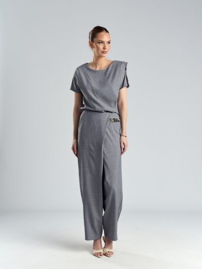 Bluză din vâscoză gri cu umăr asimetric și detaliu paiete Clara