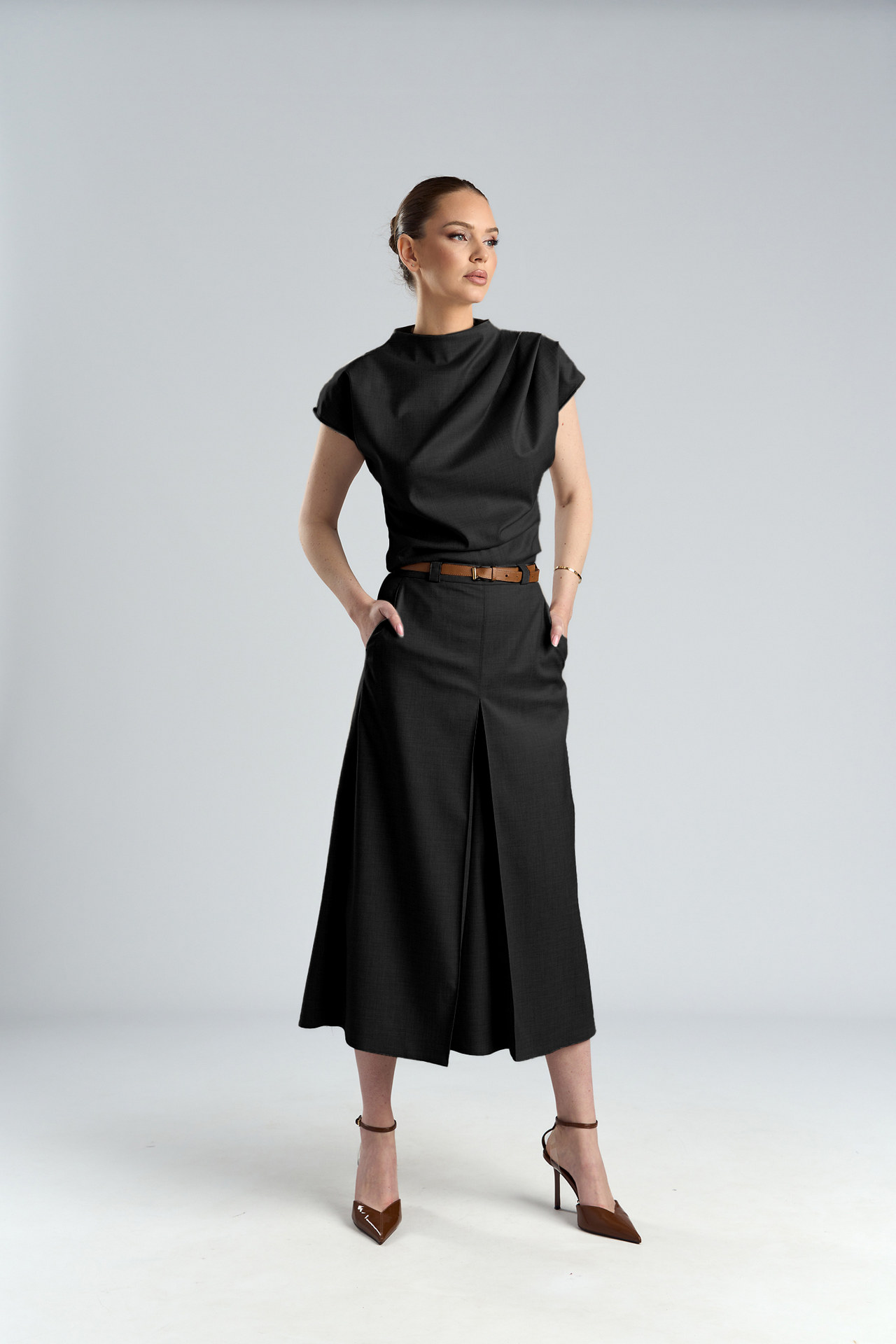 Fustă-pantaloni midi din vâscoză neagră Rina