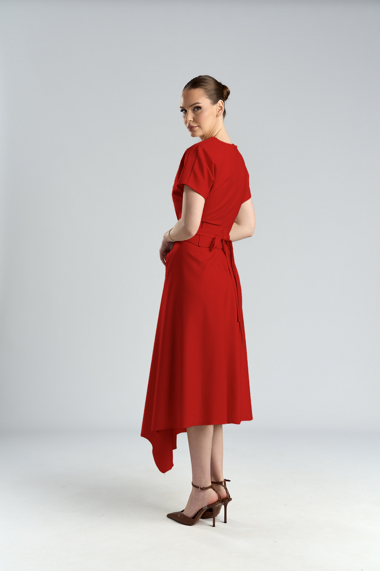 Rochie asimetrică,din stofă cu lână roșie și brâu din același material Kala - imagine 4